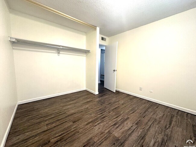 Building Photo - 3241 Glacier Dr