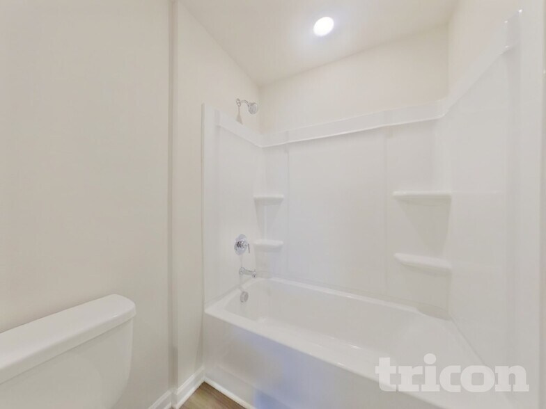 Building Photo - 1426 Cattleman Acrs Dr