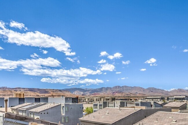 Building Photo - 8092 Haywood Estate Ave