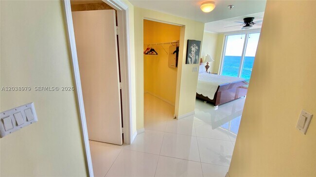 Building Photo - 16699 Collins Ave