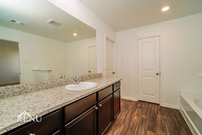 Building Photo - Coming Soon!