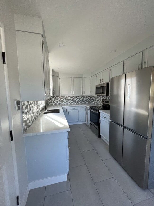 Building Photo - 3907-3909 Nevil