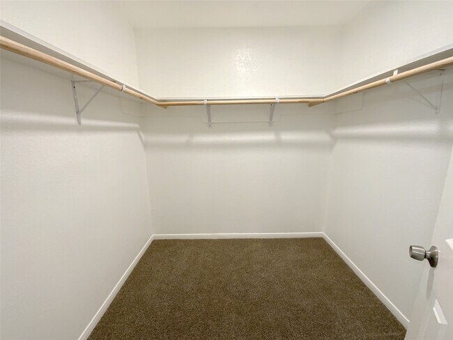 Building Photo - 2519 River Ridge