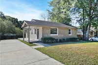 Building Photo - 2612 Loghaven Dr NW