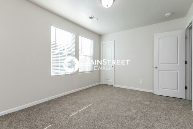 Building Photo - 4 Bedroom Pet-Friendly Home in COVINGTON, GA with Main Street Renewal