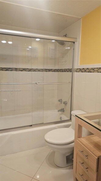 Building Photo - 1980 S Ocean Dr