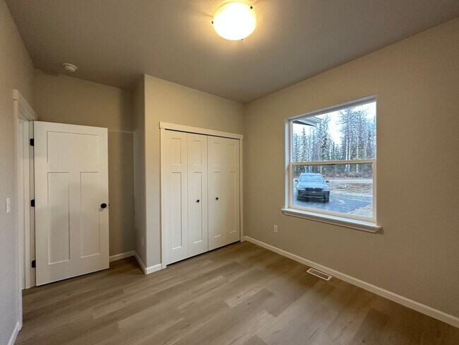 Building Photo - 640 Wortham Ave