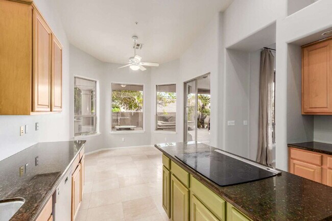Building Photo - "Discover Your Dream Oasis: Spacious 4-Bedroom Retreat in Scottsdale's Paradise Drive!"