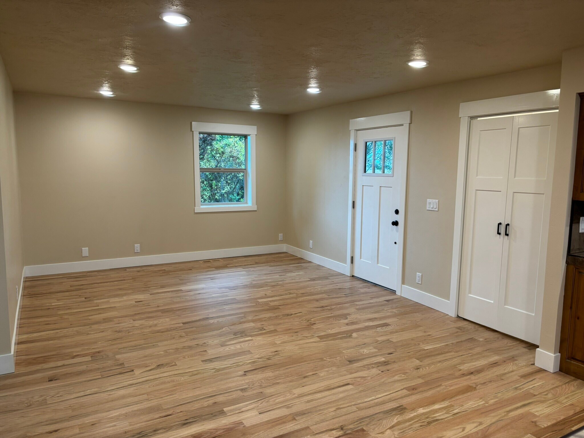 Building Photo - 2220 S 4000 W
