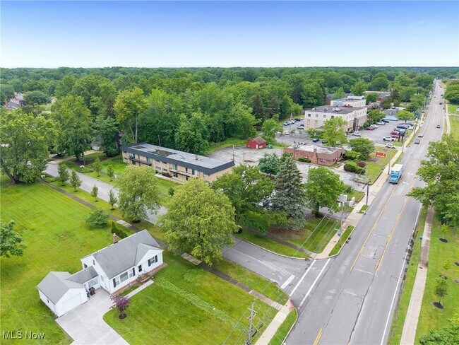 Building Photo - 24325 Detroit Rd