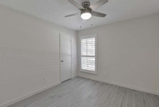 Building Photo - 2610 Sherwood Hollow Ln