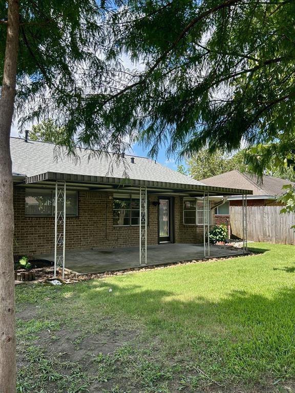 Building Photo - 5902 De Lange Ln