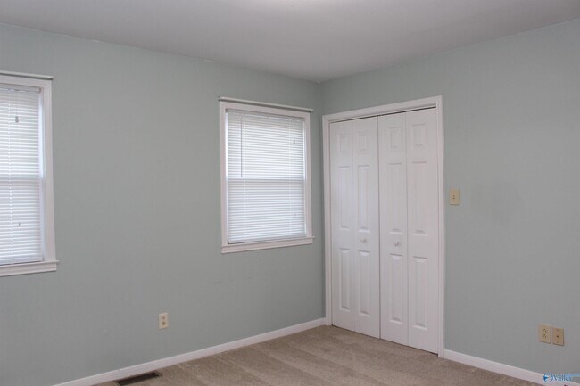 Building Photo - 364 Oakland Rd