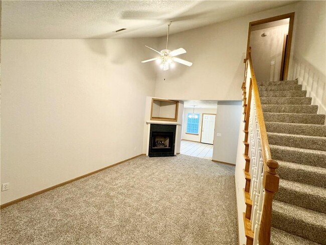 Building Photo - 2203 E Cinnamon Way