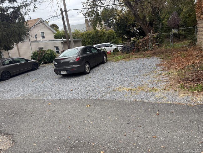 Building Photo - 27 A Wood Rd