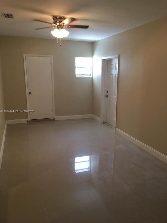 Building Photo - 19134 NW 2nd Ct