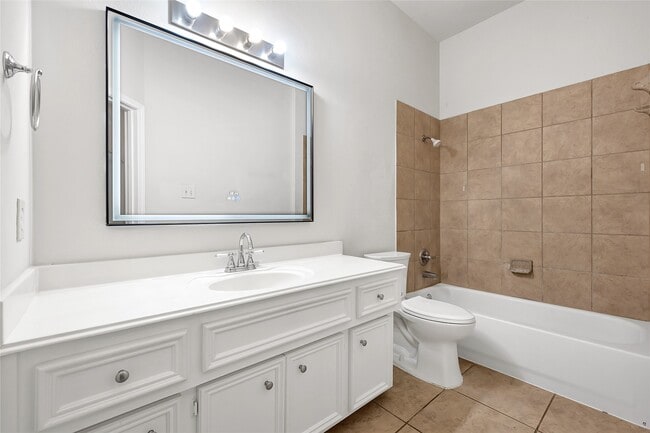 Building Photo - 11927 Shallow Oaks Dr