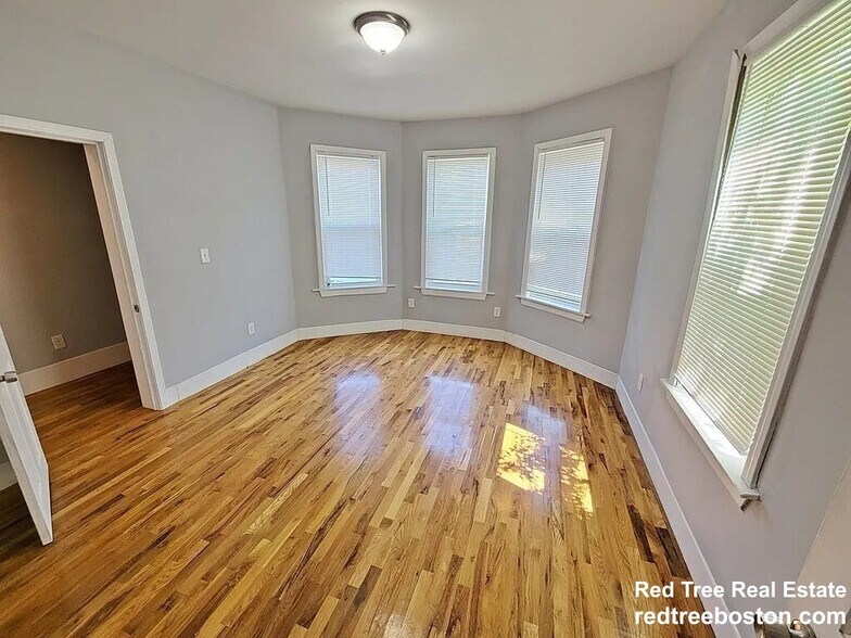 Building Photo - 39 Pinckney St