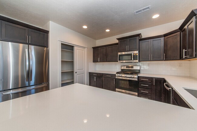 Building Photo - 10236 W Achillea St