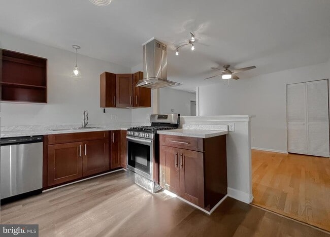 Building Photo - 18937 McKays Cove Ln