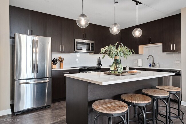 Building Photo - 45 E Chicago Ave