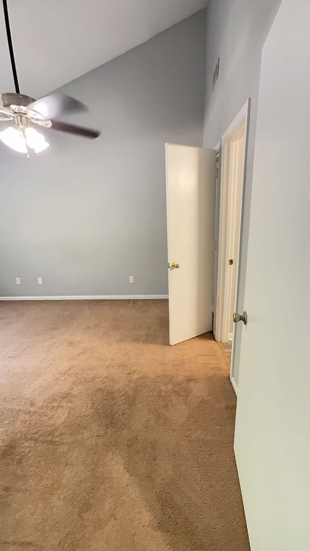 Building Photo - Updated 2-Bedroom Townhome Across from Sum...