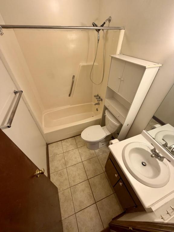 Building Photo - 99 Falcon Crest Dr