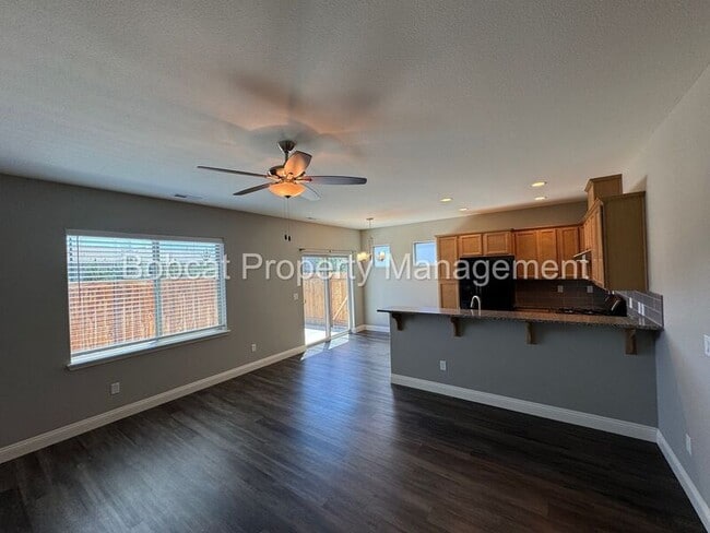 Building Photo - 1393 Handelin Rd