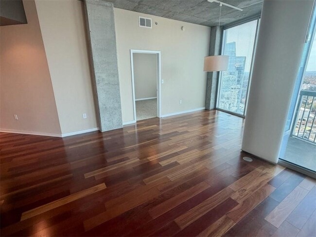 Building Photo - 3324 Peachtree Rd NE