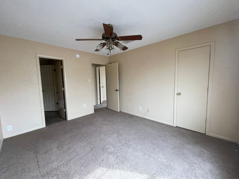 Building Photo - 1208 Covey Ln