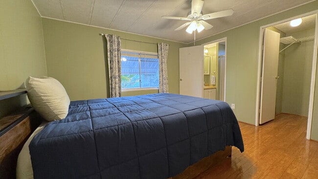 Building Photo - 5638 James Dr