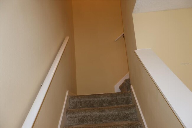 Building Photo - 3019 Pointeview Dr