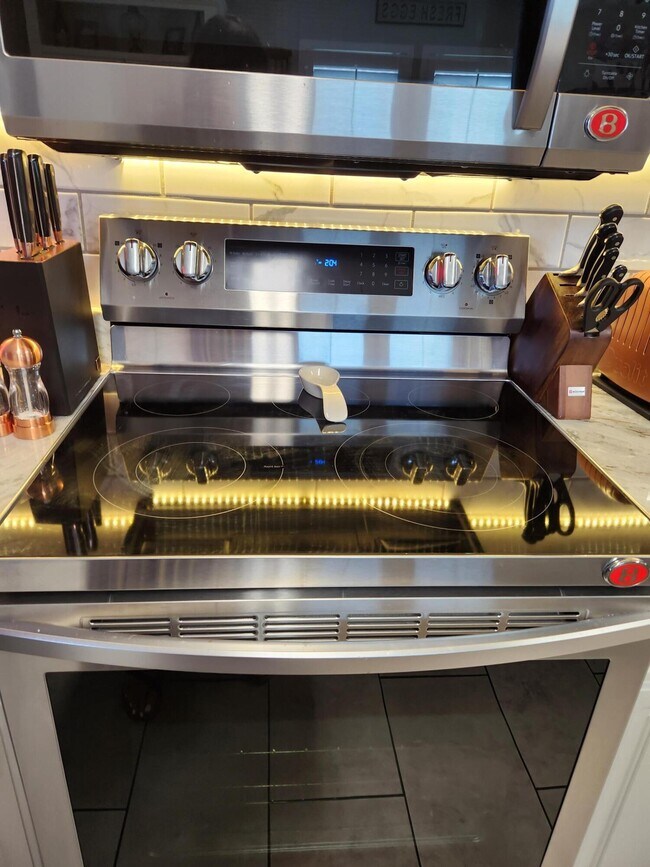 Building Photo - 7717 White Egret Ln