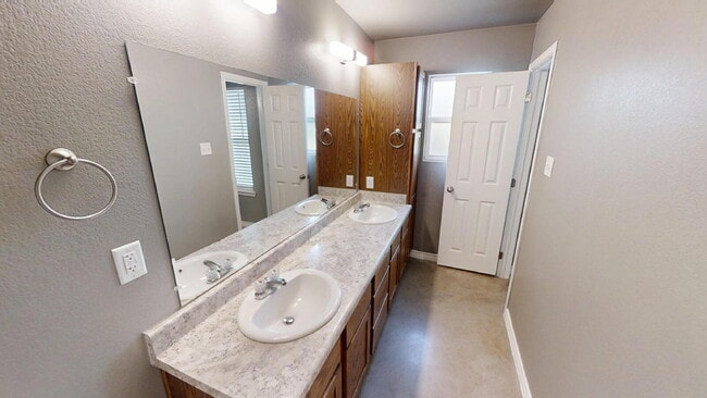Building Photo - Discover modern living with a stylish edge in this beautifully designed 3 bedroom duplex!