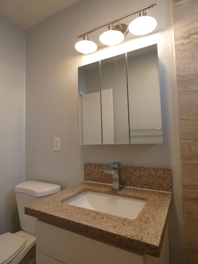 Building Photo - 9318 Artesia Blvd