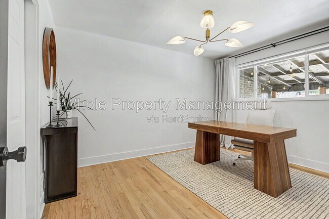 Building Photo - 3038 Sheridan Blvd