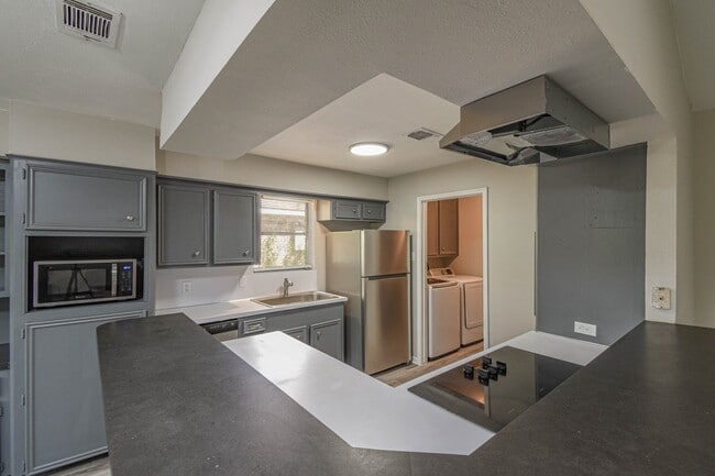 Building Photo - 17311 Methil Dr