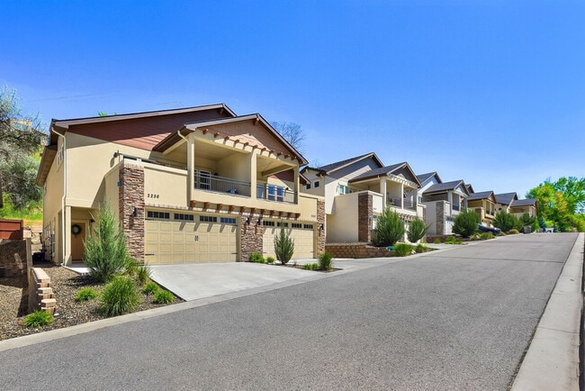 Building Photo - 2248 W Hill Terrace Ln