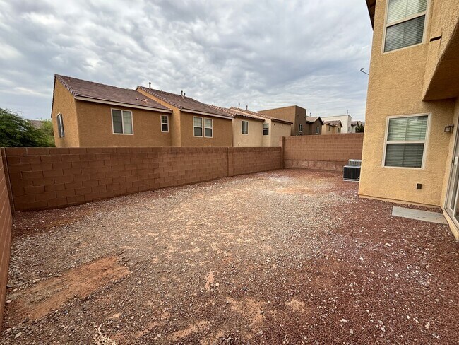 Building Photo - 10735 Knickerbocker Ave