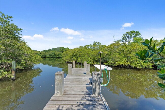 Building Photo - 6175 Riverwalk Ln