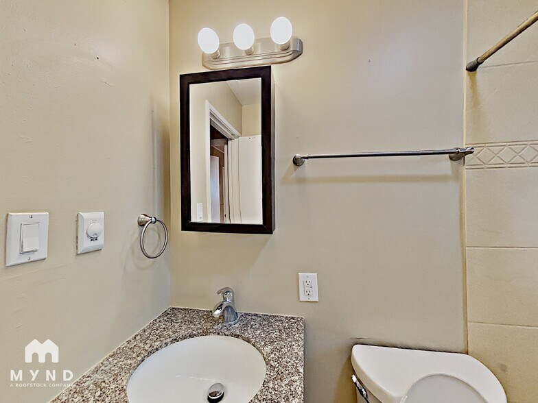 Building Photo - 7 Garrison Dr