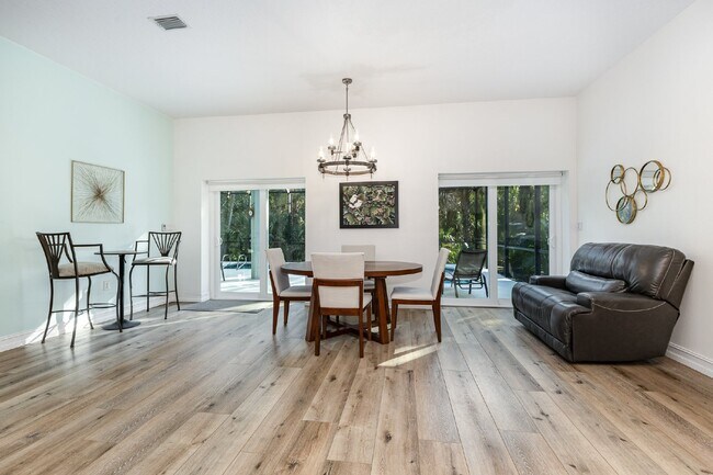Building Photo - For Rent: Stunning Home in Tranquil Greystone Subdivision.
