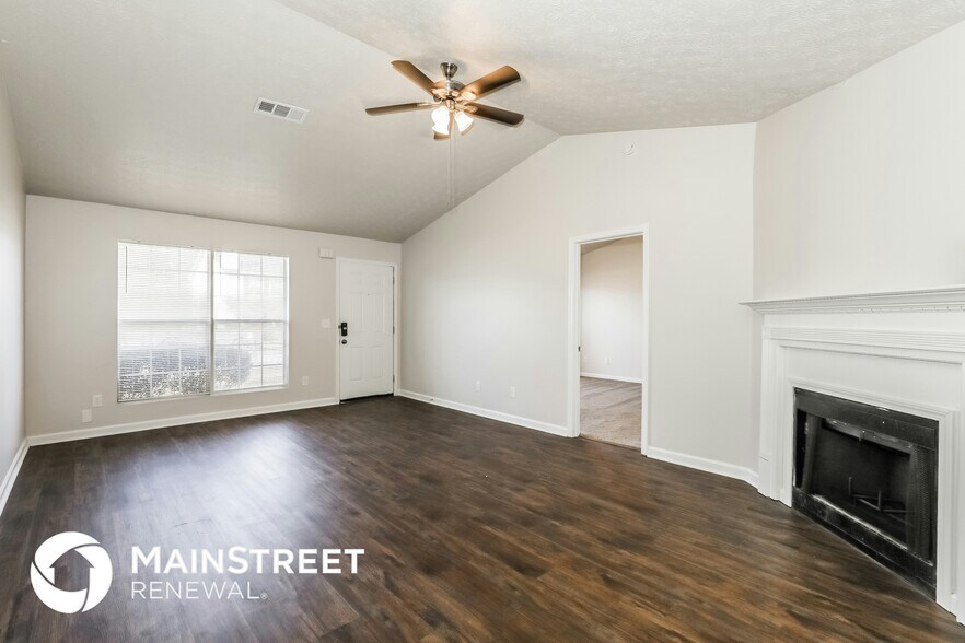 Building Photo - 9430 Sleepy Hollow Ln