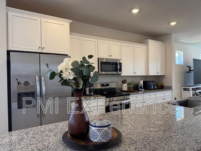 Building Photo - 10705 Millport St