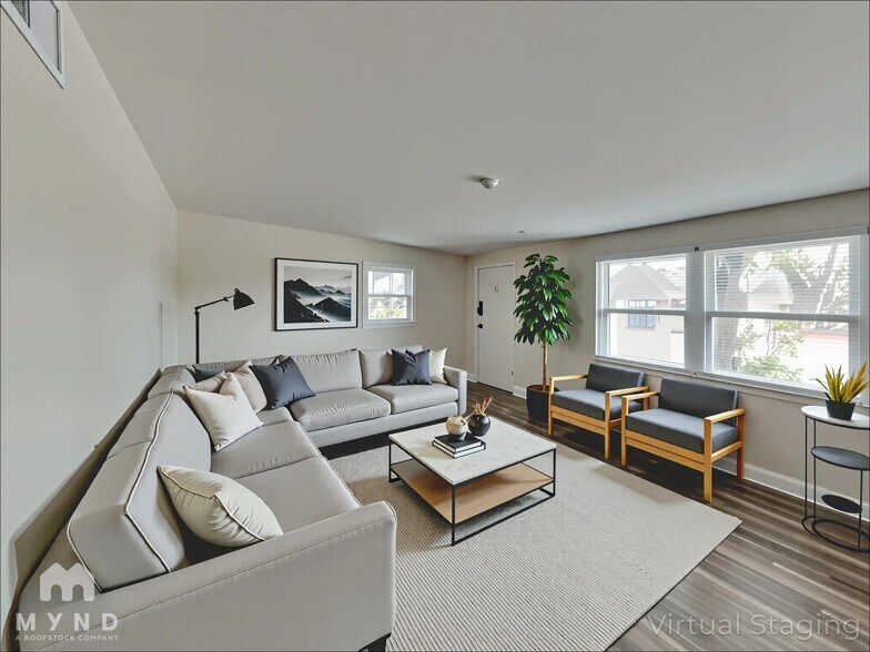 Building Photo - 14 Lamplight Ln