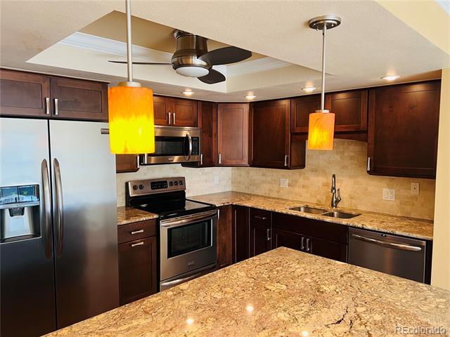 Building Photo - 13961 E Marina Dr