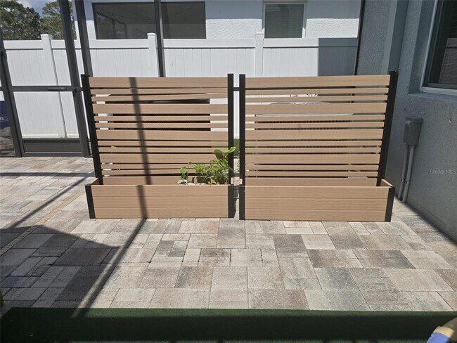 Building Photo - 10912 Honor Rd