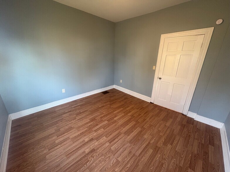 Building Photo - 362 Norton St