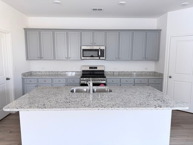 Building Photo - 173 Elijah St