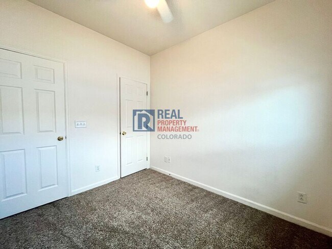 Building Photo - 12027 Leyden St